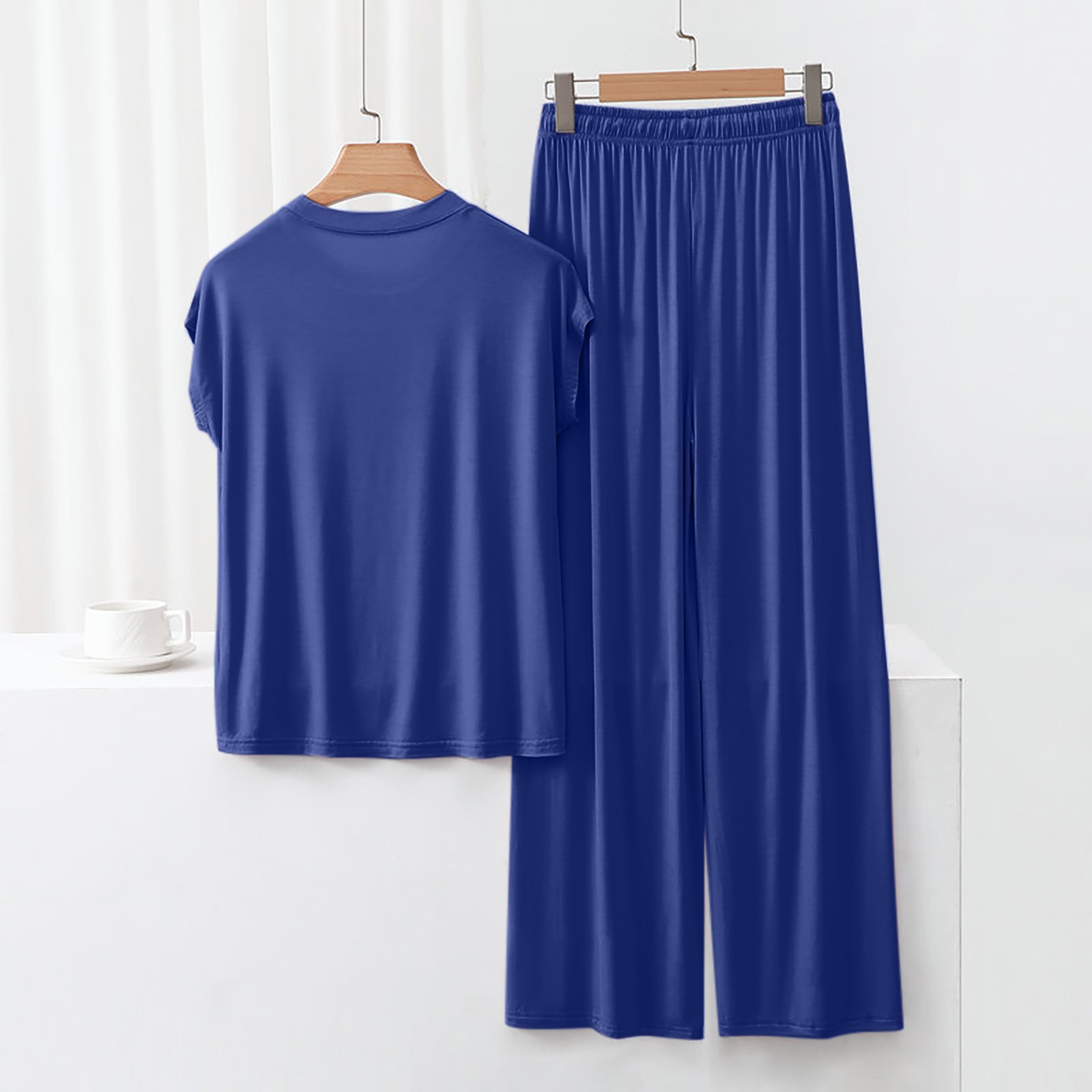 thumbnail image 4 of Conjunto de pijama holgado para mujer: camiseta de manga corta y pantalones con cordón, poliéster y spandex, para todas las estaciones, tallas M-XXL., 4 of 7